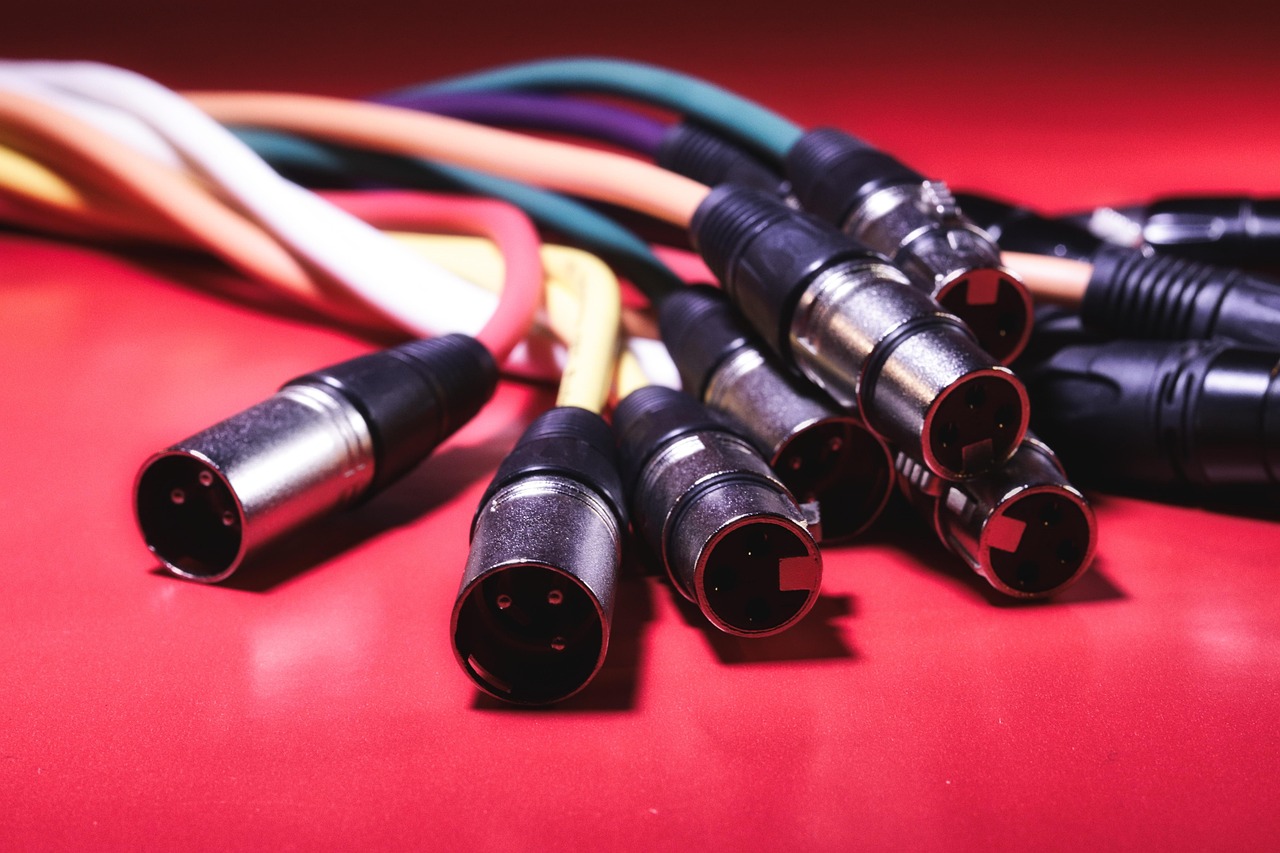 Elektronische Jam Session Kabelsalat, Foto symbolisch via Pixabay